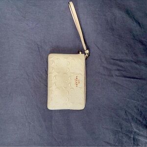 Coach Corner Zip Wristlet Wallet In Signature Patent Leather In Ivory